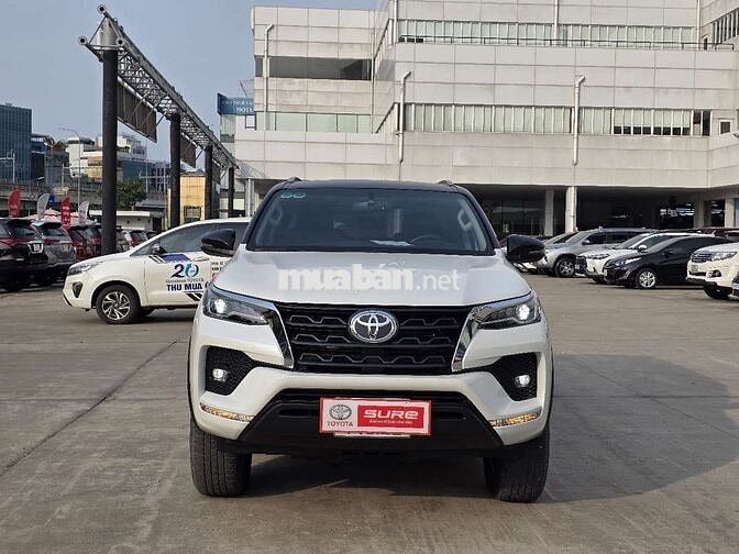 Toyota Fortuner 2022 2.4 4x2 AT - Dầu Tự Động