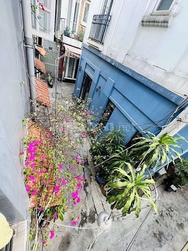 Nhà Trần Văn Đang Q3, nhà 2 tầng, ngang 4,3 nở hậu 5,1 dài 11, SHR,HXH