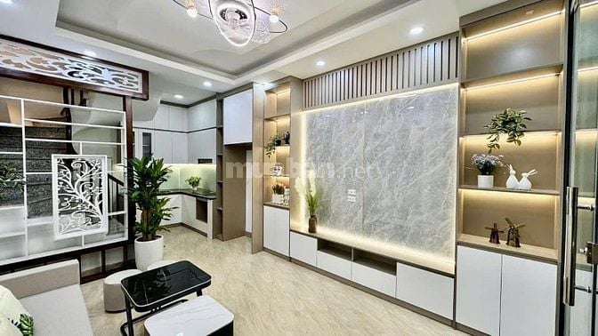 7.88 tỷ có ngay nhà Hòa Bình 7,Minh Khai, lô góc,nhà mới,5 tầng
