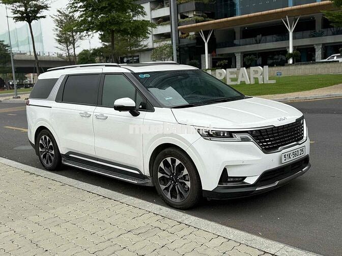 Kia Carnival 2022 Signature 3.5G - 14000 km