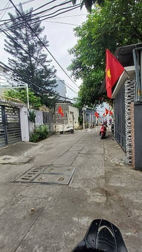 bán dãy trọ 6 phòng _ kiệt ô tô Chế Lan Viên . cạnh bãi tắm Mỹ Khê.