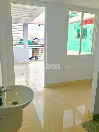 Nhà cho thuê gần Đầm Sen ngã tư Âu Cơ và Lạc Long Quân 