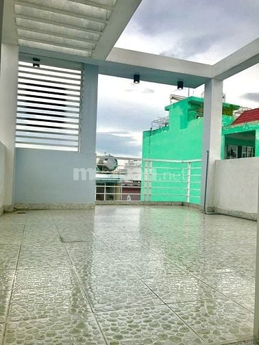 Nhà cho thuê gần Đầm Sen ngã tư Âu Cơ và Lạc Long Quân 