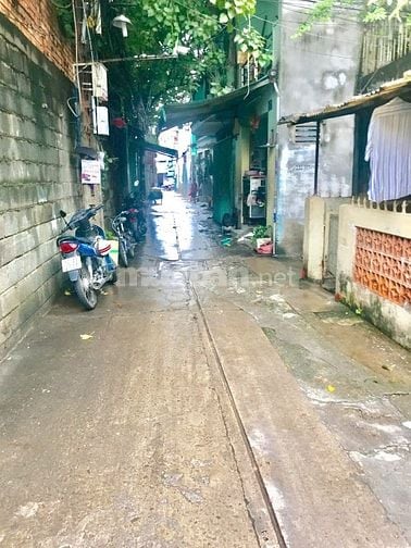 Nhà cho thuê gần Đầm Sen ngã tư Âu Cơ và Lạc Long Quân 
