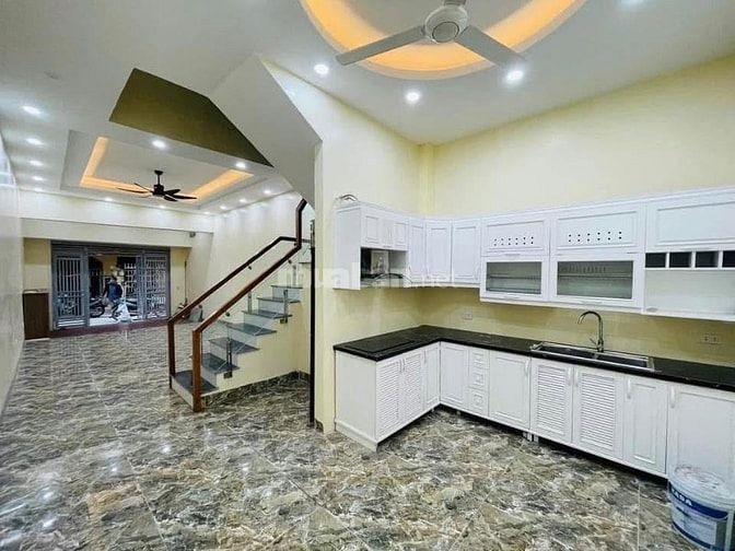 Nhà phân lô Quân Đội, sổ vuông đét, trước sau như 1, gara ô tô tránh 