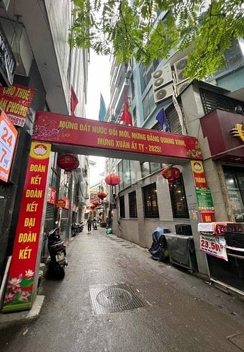 Bán gấp nhà Phố Cầu Giấy, 40m2, 5 tầng dân xây kiên cố, ô tô đỗ cửa, g
