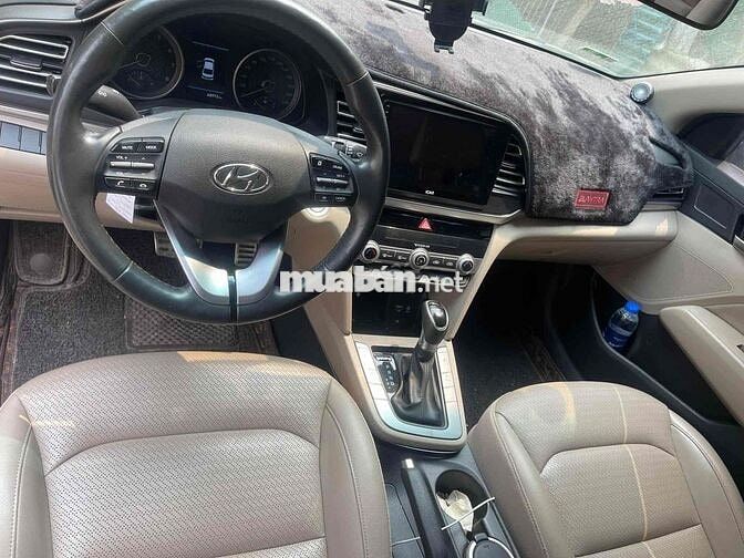 Hyundai Elantra 2.0 AT 2020- 60000 km