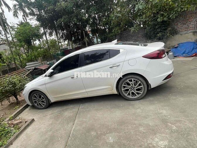 Hyundai Elantra 2.0 AT 2020- 60000 km