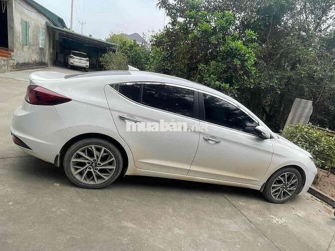 Hyundai Elantra 2.0 AT 2020- 60000 km