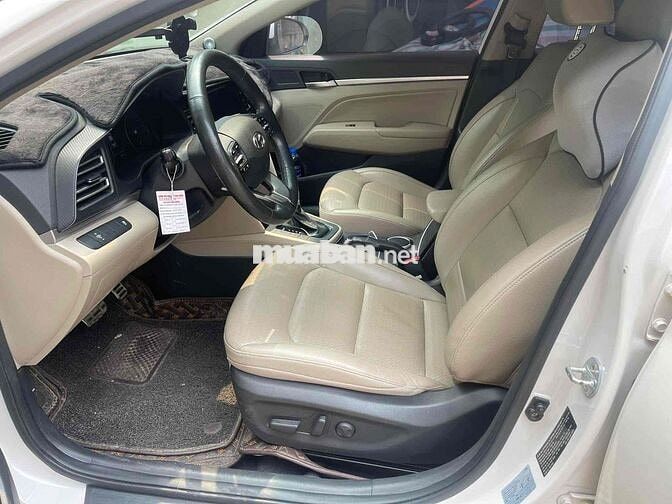 Hyundai Elantra 2.0 AT 2020- 60000 km