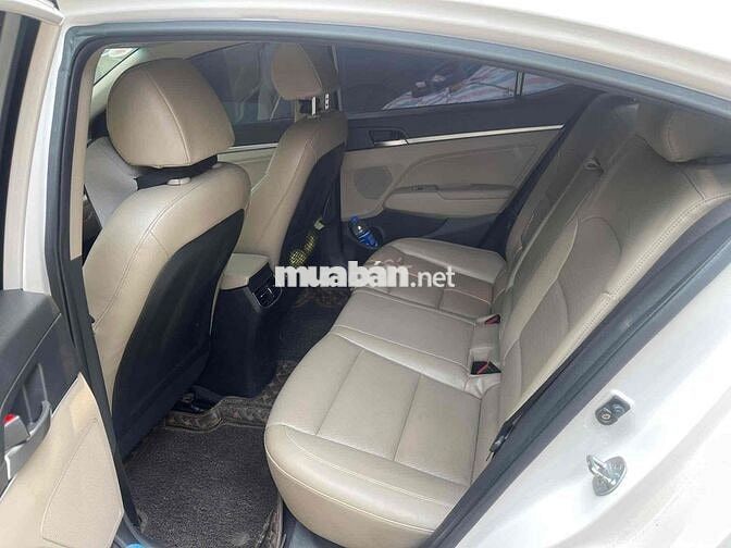 Hyundai Elantra 2.0 AT 2020- 60000 km