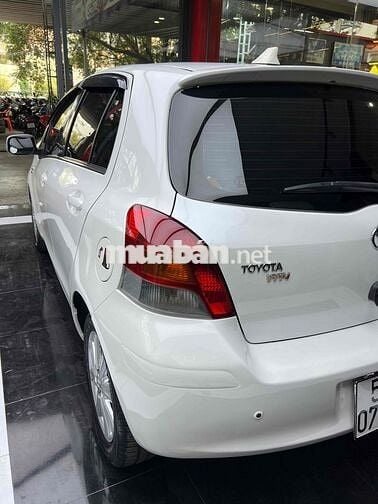Toyota Yaris 2009 1.3 AT - 130000 km