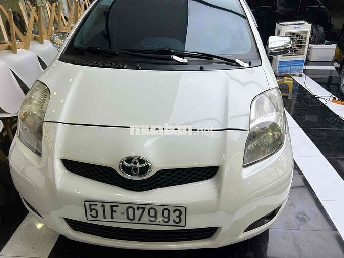 Toyota Yaris 2009 1.3 AT - 130000 km