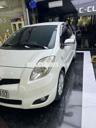 Toyota Yaris 2009 1.3 AT - 130000 km