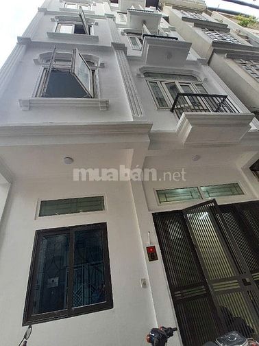 Cho thuê nhà 5 tầng tại số 6 ngõ 713 Lạc Long Quân, ô tô đỗ cửa