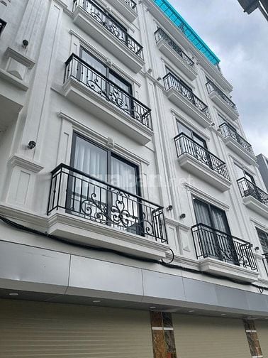 Nhà Ngọc Hồi thoáng trước sau, ô tô tránh, 45m2, 6t, mt 4m, thang máy.