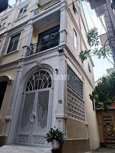 5Tầng phân lô nguyên hồng DT 60m2 MT 7 m lô góc 16 Tỷ
