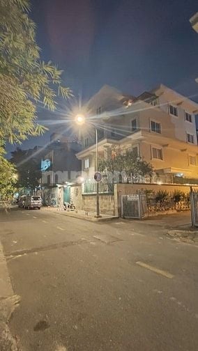 SIÊU PHẨM BIỆT THỰ MẶT TIỀN ĐẲNG CẤP – DUY NHẤT MỘT CĂN NGAY TRUNG