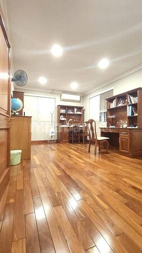 SIÊU PHẨM BIỆT THỰ MẶT TIỀN ĐẲNG CẤP – DUY NHẤT MỘT CĂN NGAY TRUNG