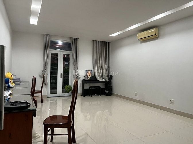 Cho thuê nhà phố Him Lam 5x20 có nội thất giá 45T/tháng 