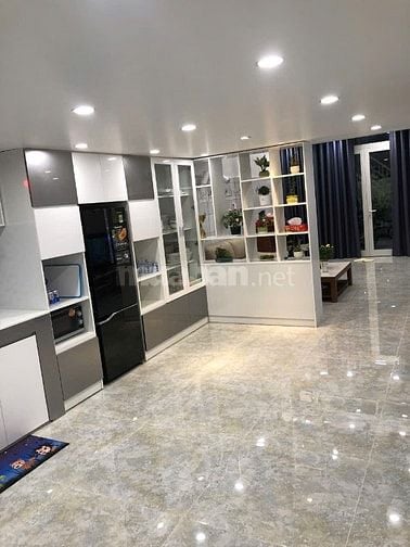 Tầng trệt Chung cư Trần Hưng Đạo P7 Q5 3PN , SHR 105,99m2 hỗ trợ NH