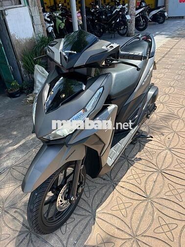 Varrio 150 2018 mẫu cũ màu vàng cát lên khoá smk.
