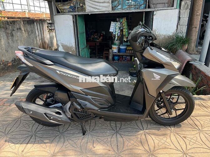 Varrio 150 2018 mẫu cũ màu vàng cát lên khoá smk.