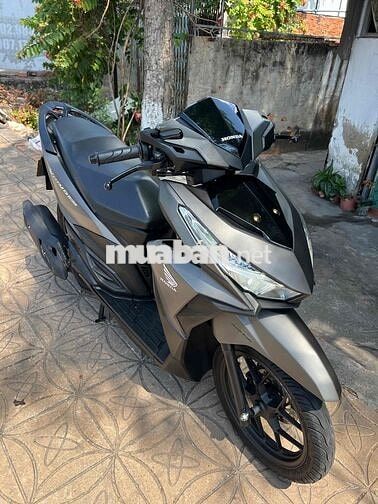 Varrio 150 2018 mẫu cũ màu vàng cát lên khoá smk.