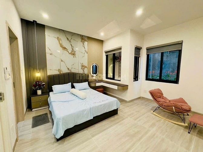 Chú Tám cần về quê gấp bán nhà ngay Nguyễn Thái Bình, Tân Bình