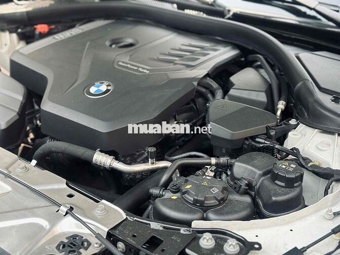 BMW 3 Series 2023 330i M Sport - 16000 km