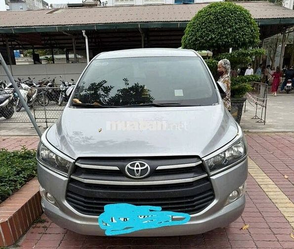 Toyota Innova 2017 2.0G - 150000 km