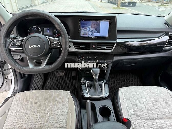 Kia Sonet 2022 Luxury 1.5 AT - 52685 km