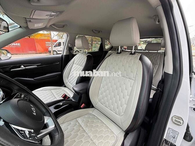 Kia Sonet 2022 Luxury 1.5 AT - 52685 km