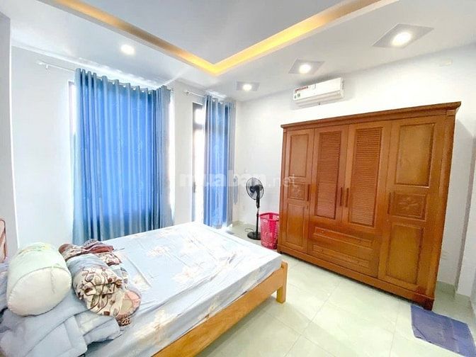 Nhà mới 4 tầng hẻm xe tải khu phân lô Bùi Tư Toàn 4x16 bán 6.79 tỷ TL