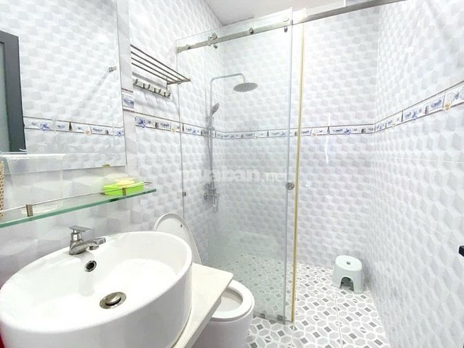Nhà mới 4 tầng hẻm xe tải khu phân lô Bùi Tư Toàn 4x16 bán 6.79 tỷ TL