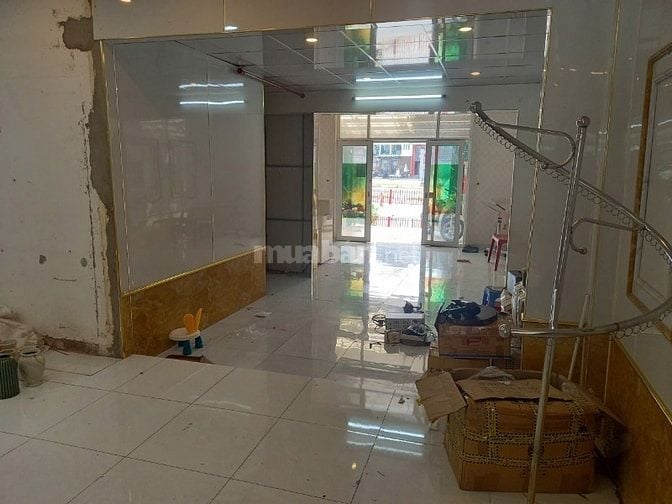 Chính chủ cho thuê nhà mặt tiền Phạm Văn Đồng, mặt sau đường Lê Lợi