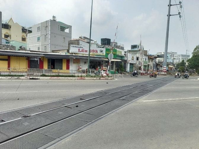 Chính chủ cho thuê nhà mặt tiền Phạm Văn Đồng, mặt sau đường Lê Lợi