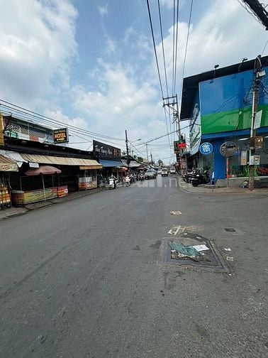Chủ ngộp bán gấp nhà mặt tiền đường 12m.cho thuê 15t/tháng