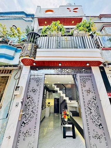 Hiếm! Nhà hẻm đẹp Trần Bình Trọng DT 54m2-Hẻm xe hơi - Giá 1 Tỷ 690