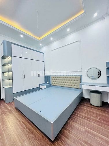 Bán nhà Xuân La Tây Hồ 45m 5 tầng 6PN 7,4 tỷ ô tô đỗ cổng 