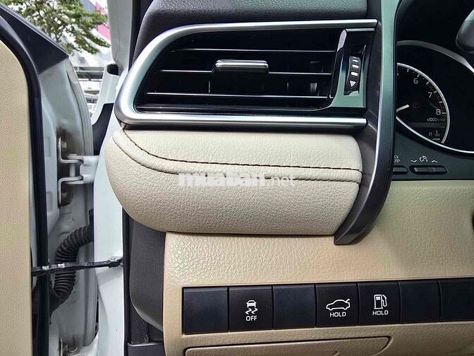 Toyota Camry 2019 2.5Q - 48000 km