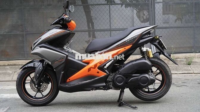 Yamaha NVX 155 ABS Smartkey - Xám Đen Cam