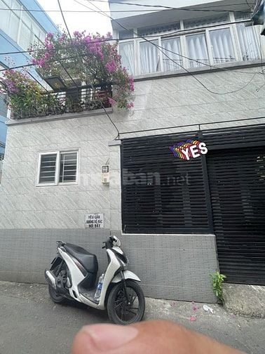 QUẬN 7 – GIÁ NHỈNH 5 TỶ – NHÀ NGANG HƠN 6M, HẺM OTO – FULL NỘI THẤT 