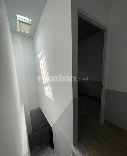 Nhà 2 tầng ở luôn, Ngõ Vip Trại Cá, Trương Định, ô tô 48,5m2 12,8 tỷ