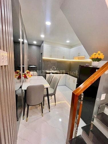 Nhà hẻm xe hơi Phạm Hữu Lầu sát Q7 