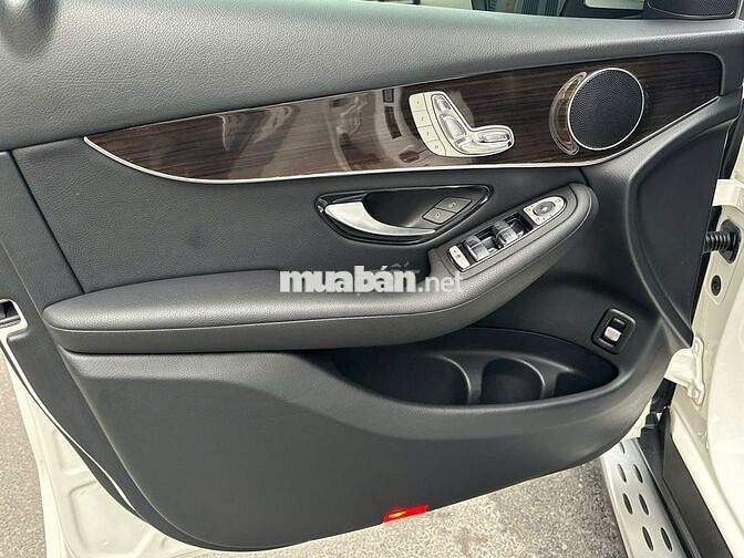 Mercedes Benz GLC 2021 200 - 70000 km 1 chủ từ đầu