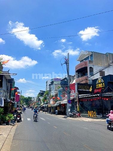 BÁN NHÀ 2 MẶT TIỀN TRƯỚC VÀ SAU  : 135 BÙI HỮU NGHĨA - P. 1 - Q. BÌNH