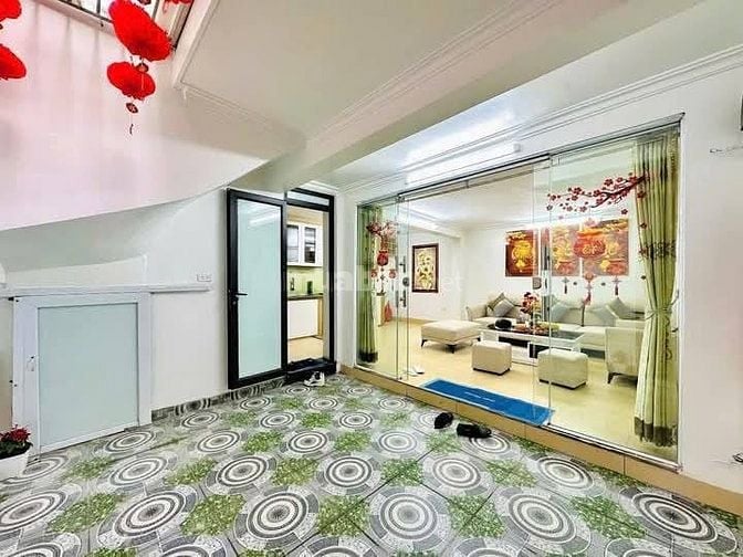 Nhà Đẹp Gần Đường Ô TÔ Minh Khai  50m, 4 tầng, mt 6.6m, giá 8.98 tỷ