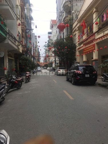 Nhà mặt phố Trần Đăng ninh cần bán gấp Dt 40m, 5 tầng, giá 13,8 tỷ