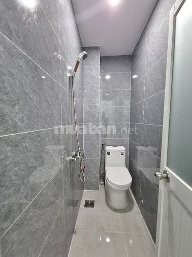 Chính Chủ Bán Nhà Dt: 56m2 Đúc 1 Lầu 4PN 4WC